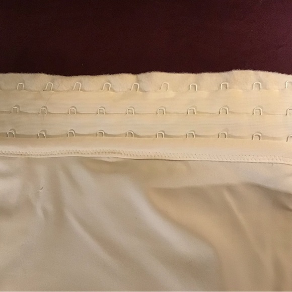 Ladies Corset - Picture 7 of 7